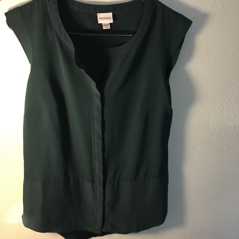 Forest green women's xs button up blouse.