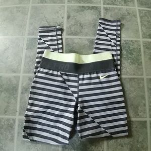 Nike Pro leggings