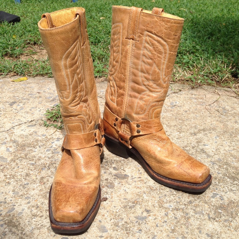 Barely worn FRYE BOOTS!