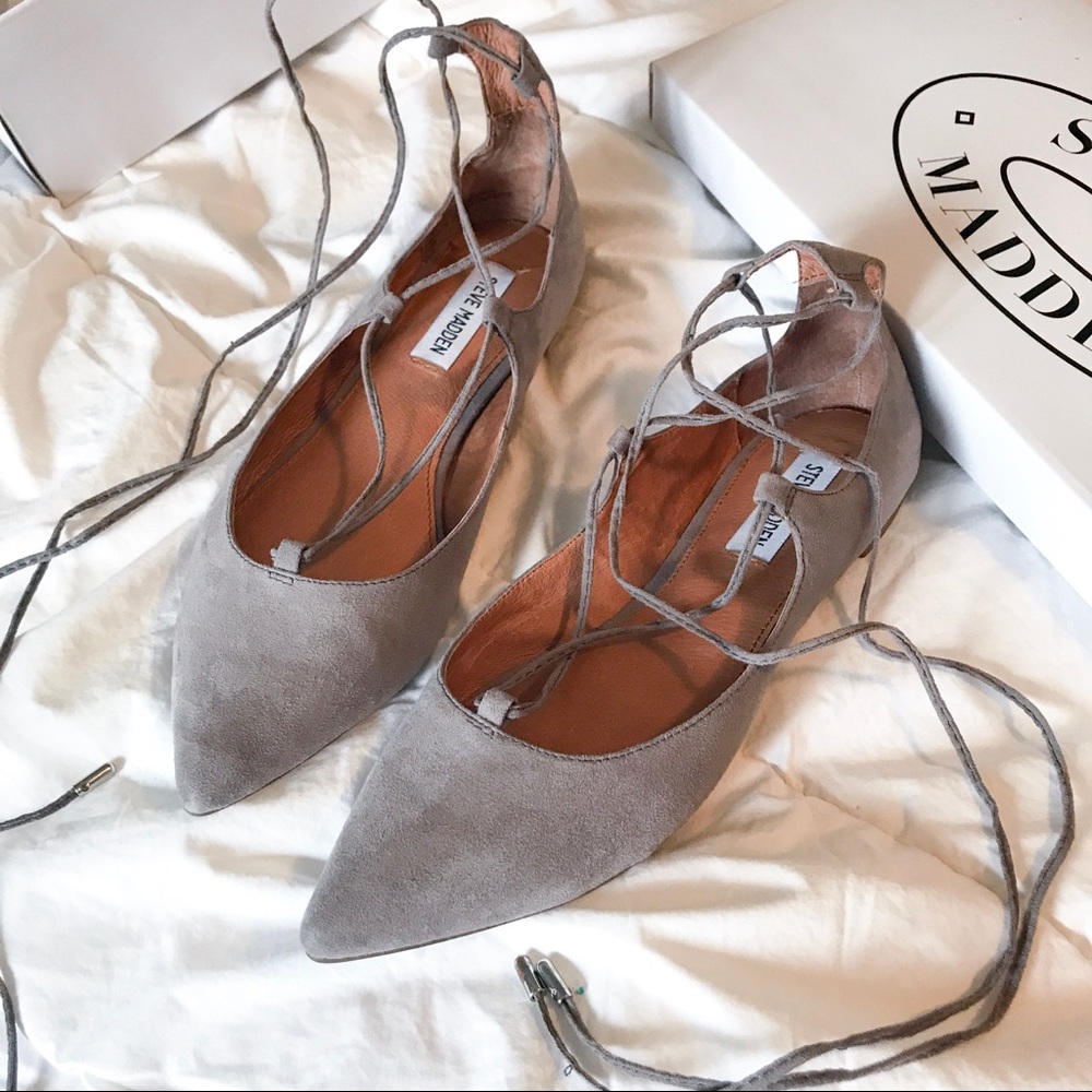 Grey suede LeCrew Steve Madden flats