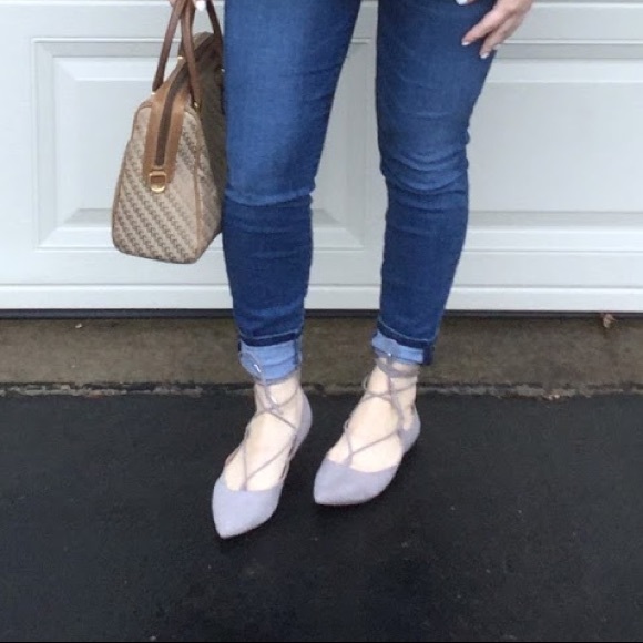 Grey suede LeCrew Steve Madden flats - Picture 2 of 2