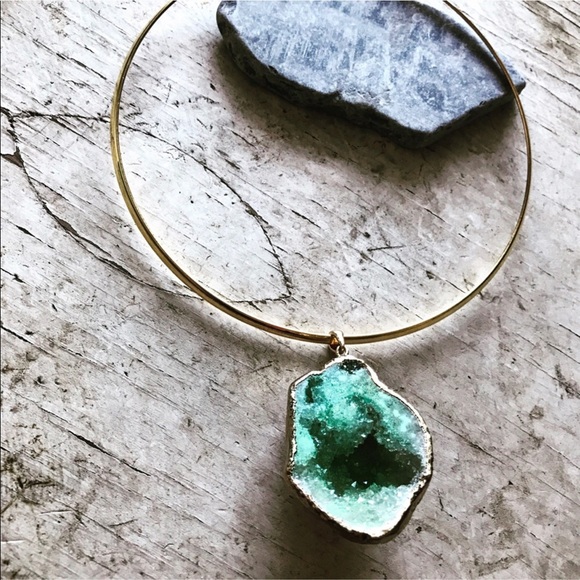 Jewelry - Green Druzy Pendant Choker