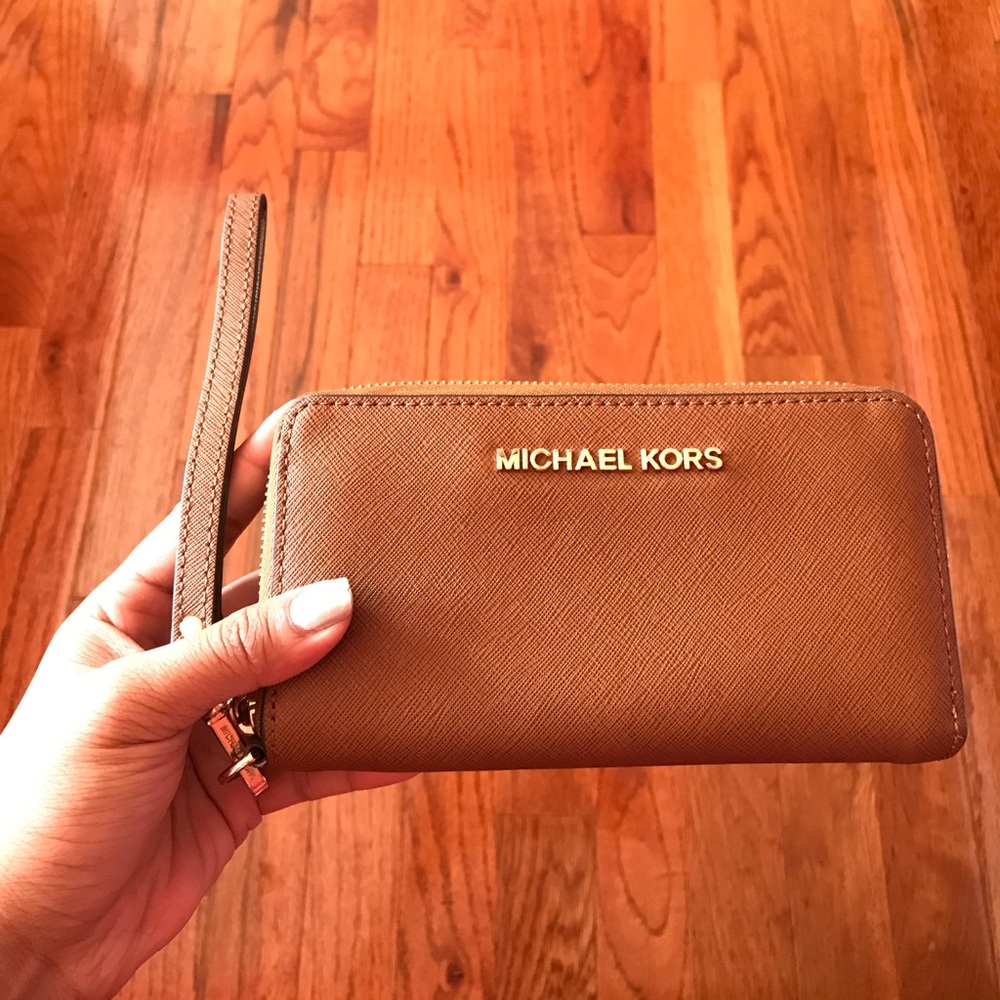 Brown Michael kors wallet/wristlet