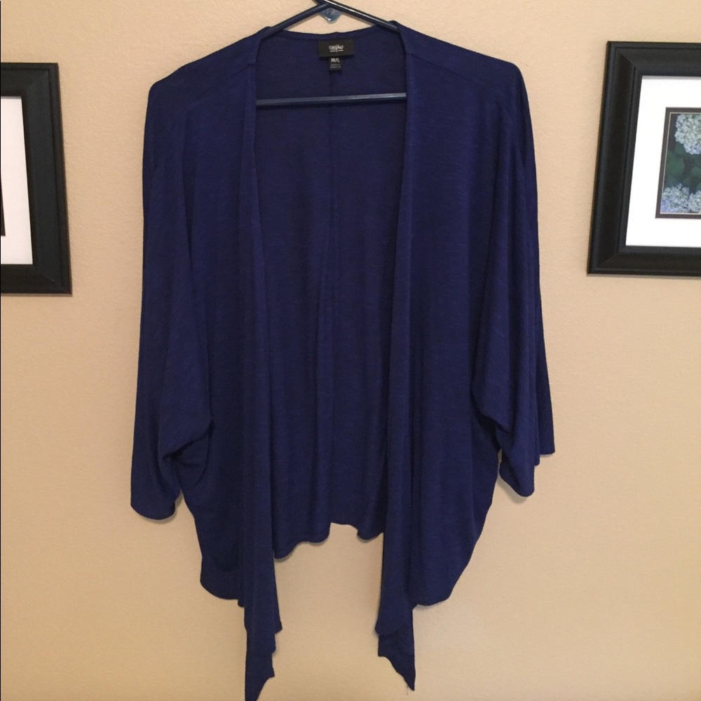 Sleeved cape