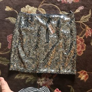 Secquined skirt. White House black market. 14