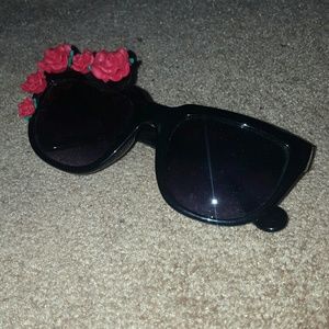 Rose decorated sunglasses