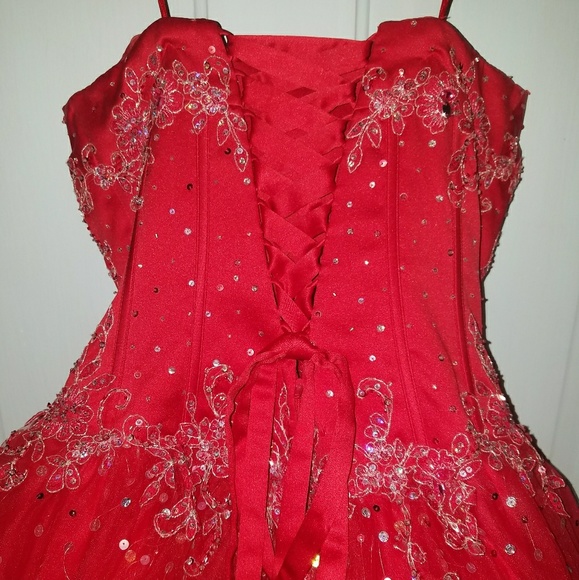Red prom dress - Picture 5 of 5