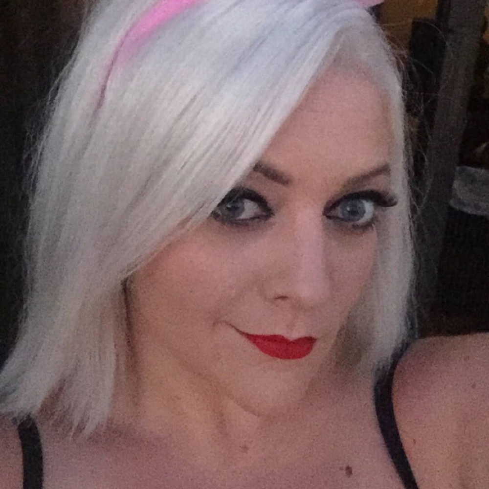 Posh Ambassador & Gift maker, Leanne!