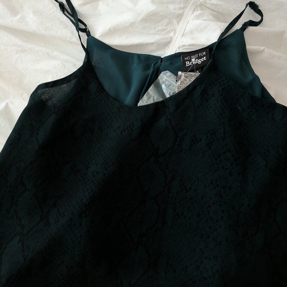 NWT Snake Pattern Top - Picture 6 of 6