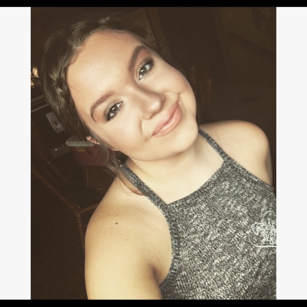 Meet your Posher, Anneliese