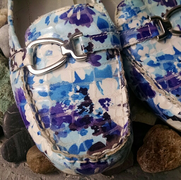 NWOT Croft & Barrow Floral Buckle Loafer Flats - Picture 2 of 5