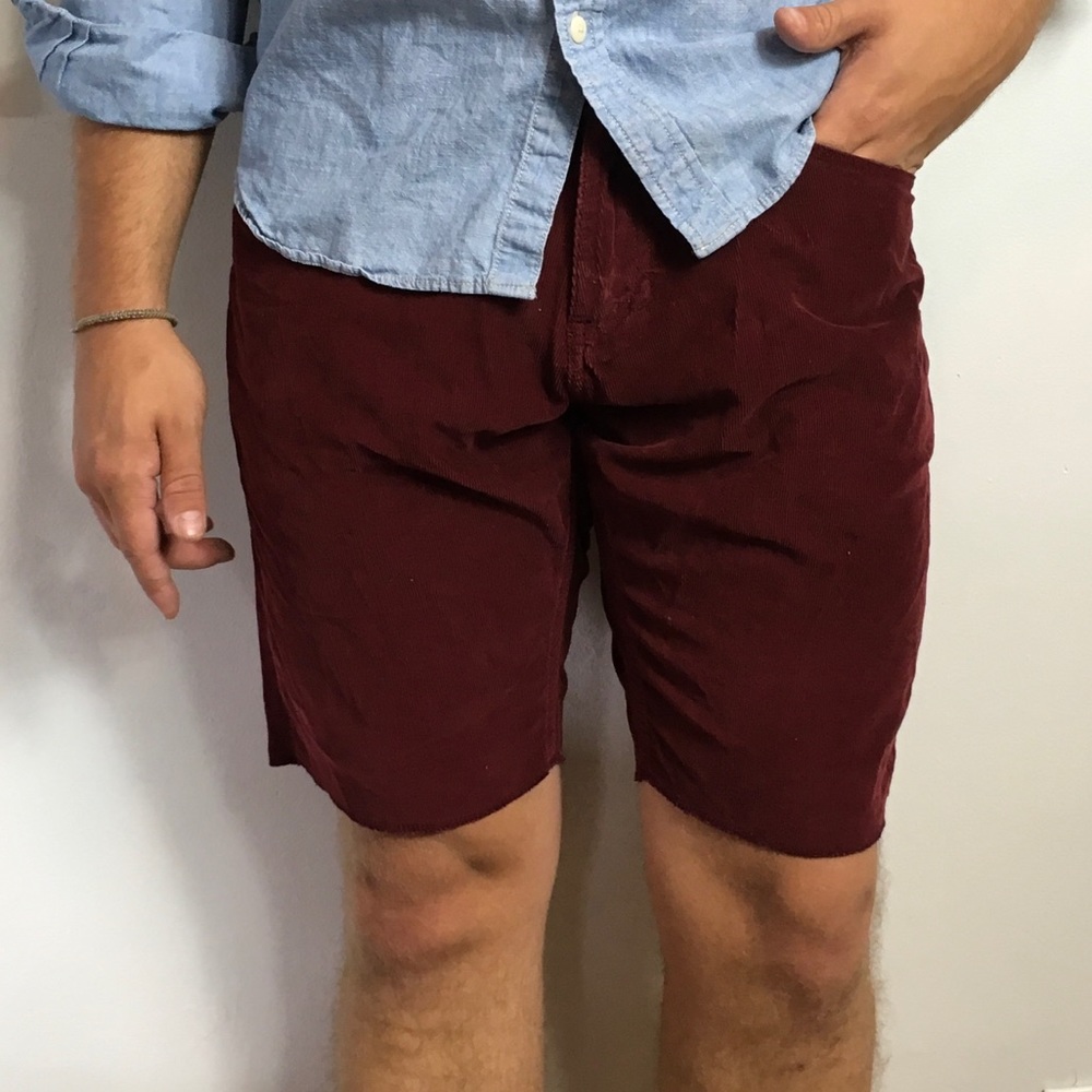 ❤️SALE❤️Burgundy corduroy short