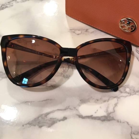 Tory Burch Accessories - Tory Burch Women's Sunglasses
