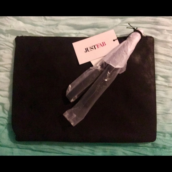 SOLD: BLACK CLUTCH~-NWT! Perfect Size & Classy! - Picture 4 of 6