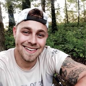 Meet your Posher, Alex