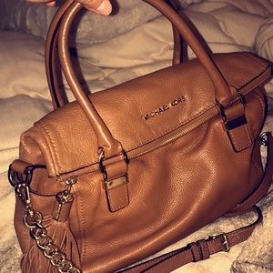 Michael kors tan handbag