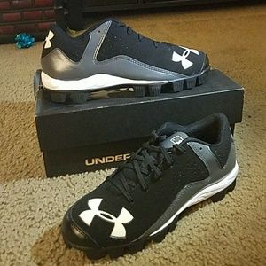 Under Armour Girls Softball Cleats