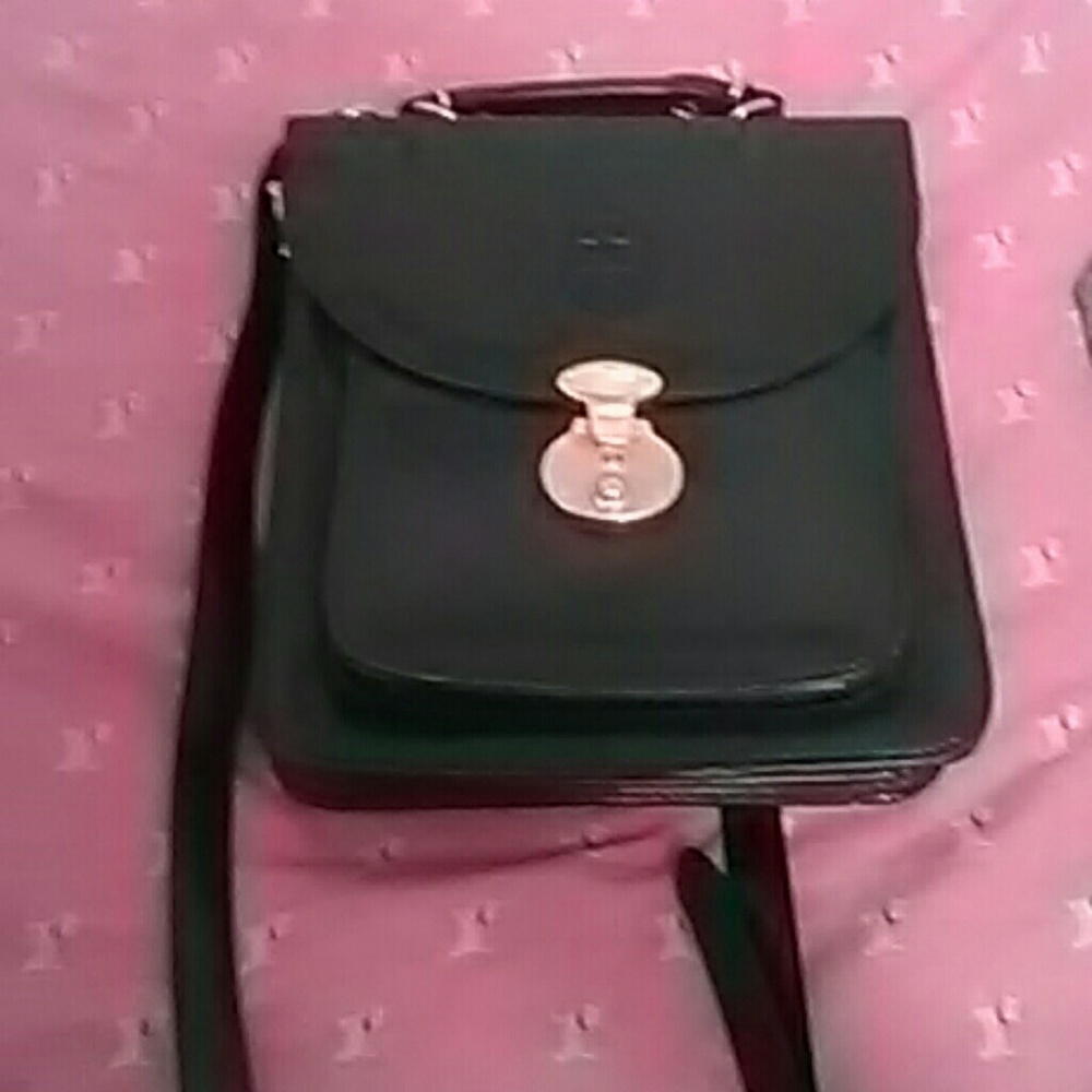 Pristine Leather Purse