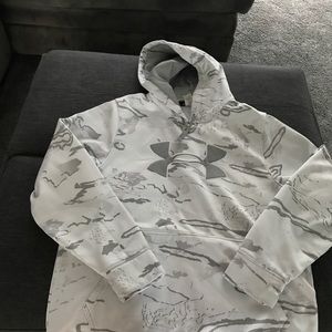 Young men's under armour sweatshirt.