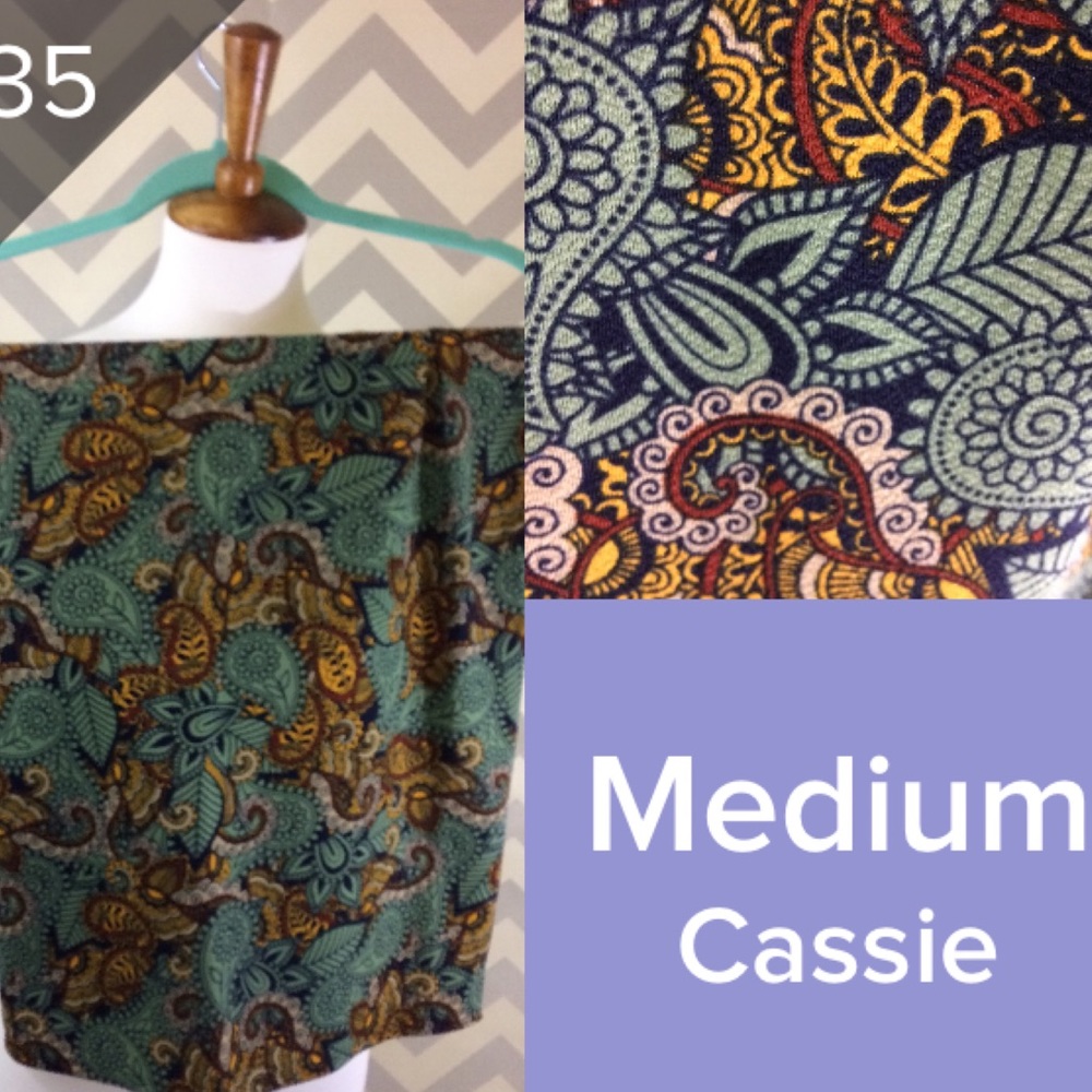 Medium Lularoe Cassie skirt