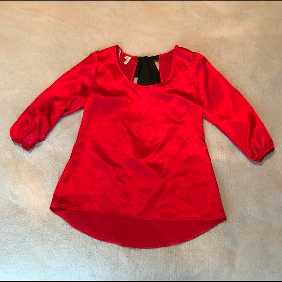 Red Blouse Keyhole Tie Back Studio Y Size S - Picture 2 of 3