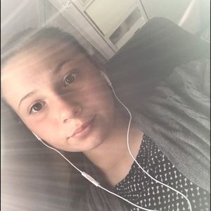 Meet your Posher, Zoe