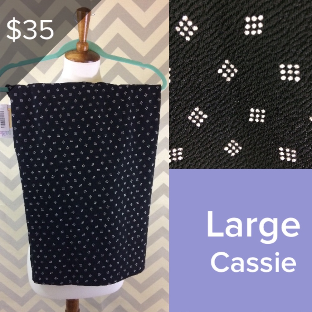 Large Lularoe Cassie skirt