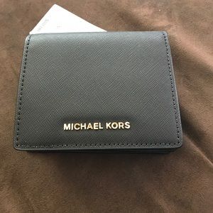 Michael Kors Jet Set Travel Wallet