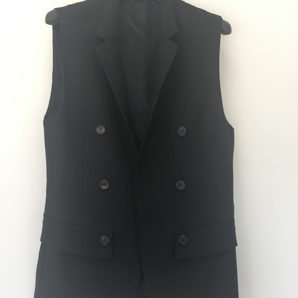 Zsaint men's vest . Size 46(us-S). Black color