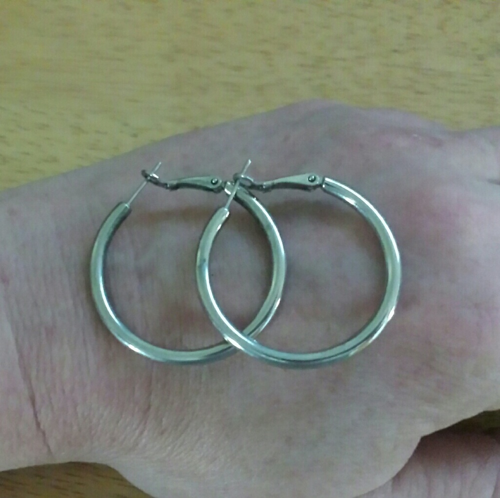 Smooth silver hoops