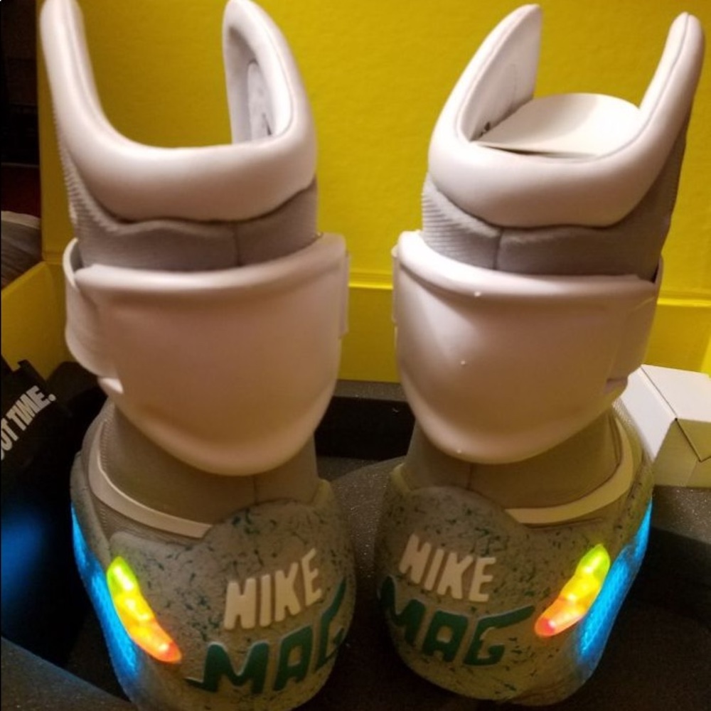 (REPS) NIKE AIR MAG MARTY MCFLY BACK TO THE FUTURE