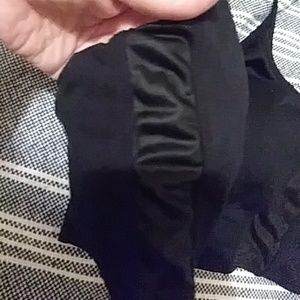 Jessica Simpson Intimates & Sleepwear - Jessica simpson sports bra. The warm up discontinu Jessica Simpson Intimates & Sleepwear - Jessica simpson sports bra. The warm up discontinu