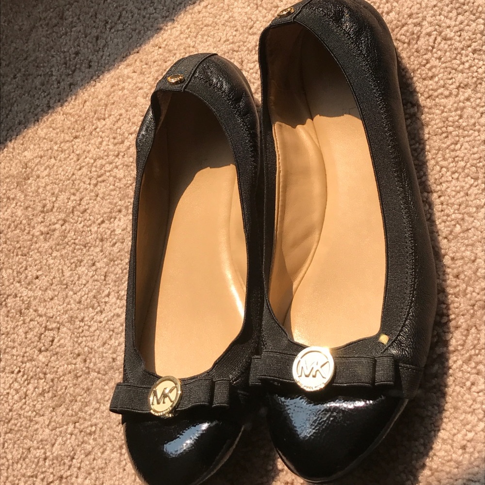Size 7 Michael Kors- Black Flats