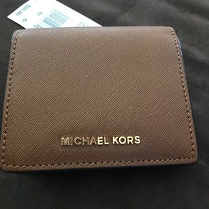 Michael Kors Jet Set Travel Wallet