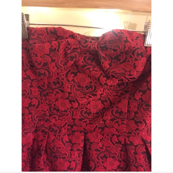 Francesca's Red Floral Bow Dress - Picture 4 of 7