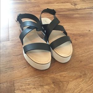 MNG by MANGO Platform Sandals (Black)