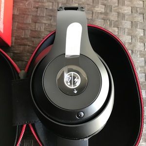 Brand new never used beat headphones