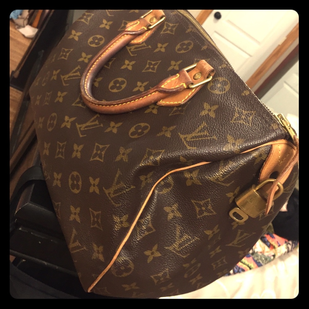Louis Vuitton Speedy