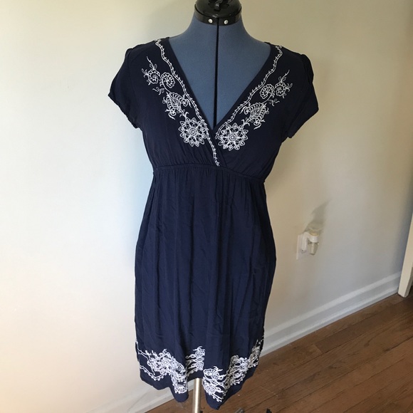 Charming Charlie Dresses & Skirts - Charming Charlie embroidered dress