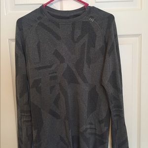 An original long sleeve LULULEMON. Mens