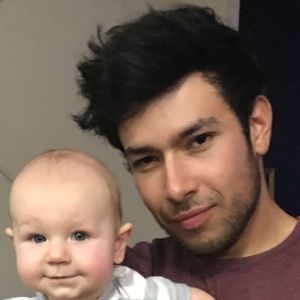 Meet your Posher, Carlos