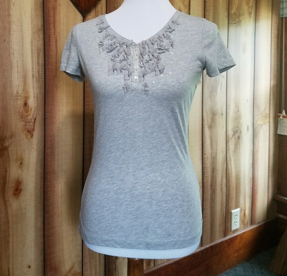 Hollister Tops - Hollister Gray T-shirt w/Ruffle and Sequins. Sz S