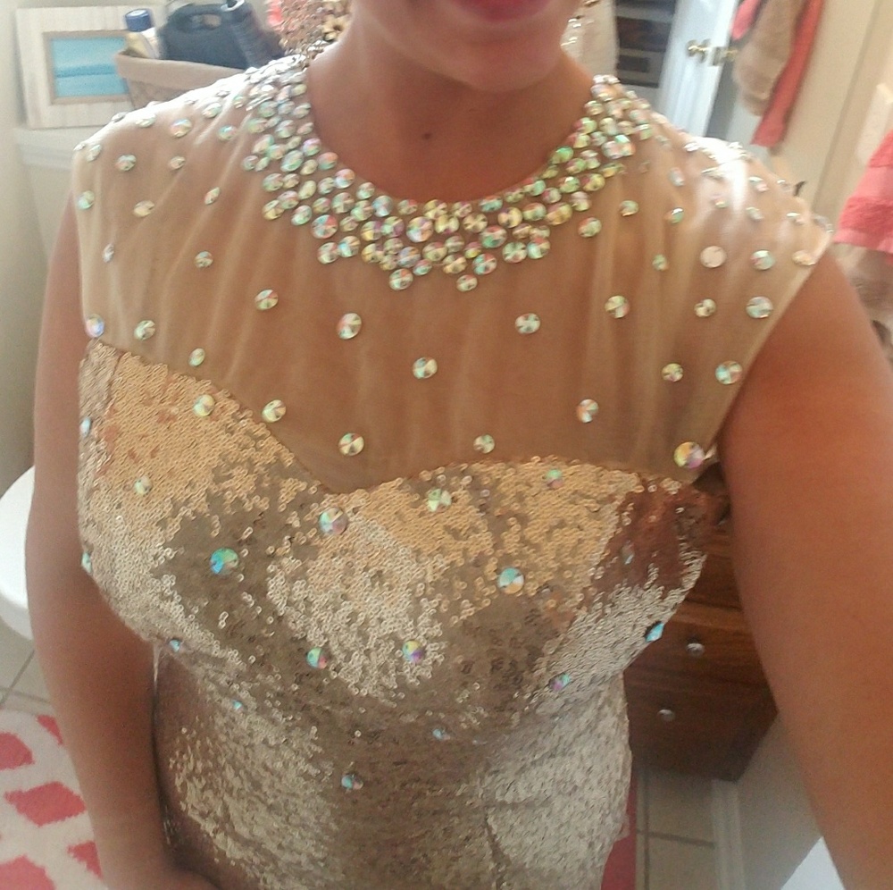 Beautiful gold sequin dress.