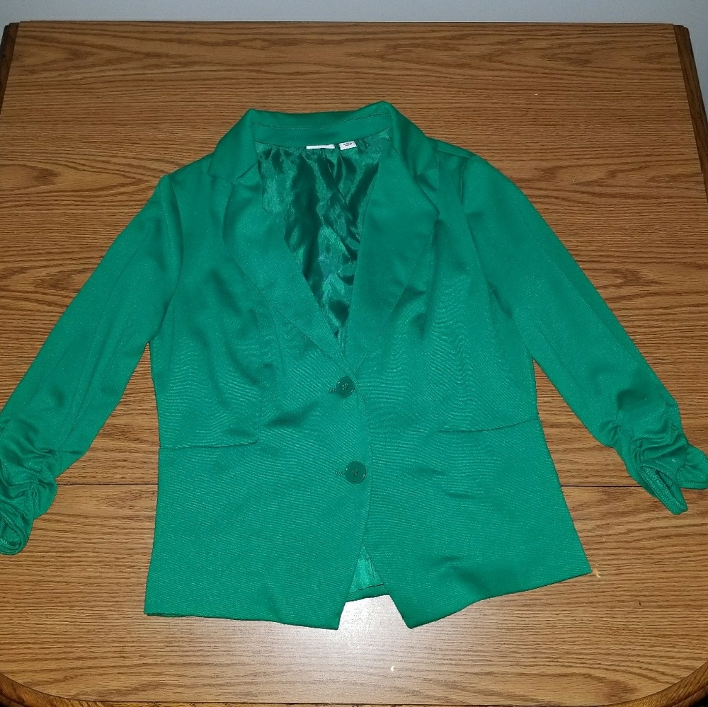 Cato's 3/4 Length Sleeve Blazer