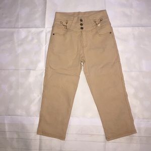 YiTong Capri Leggings