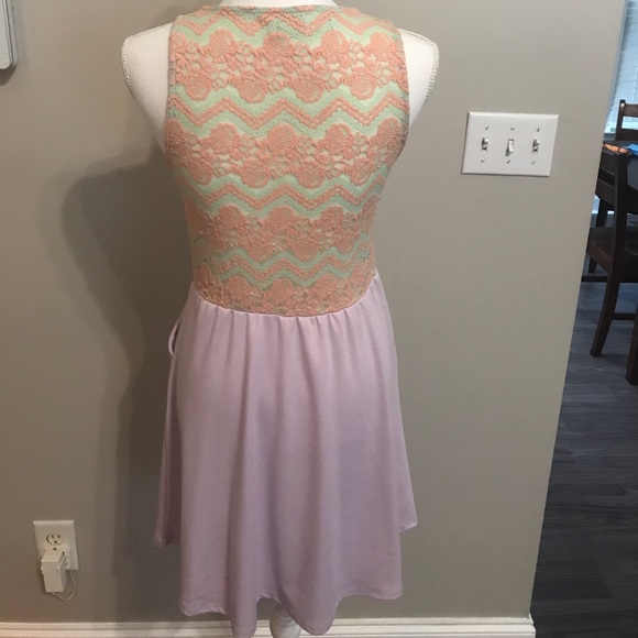 Pastel dress - Picture 2 of 2