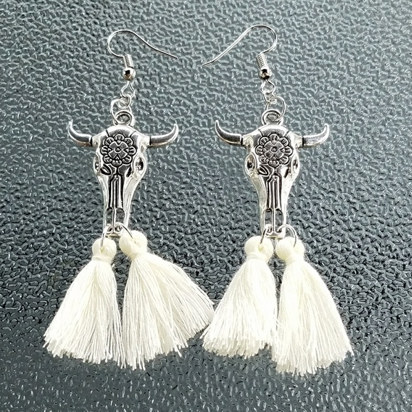 Longhorn earrings, boho earrings, skull earring - Picture 2 of 4