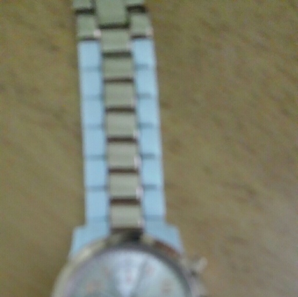 Watch - Picture 3 of 3