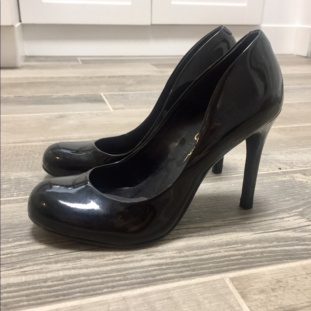Jessica Simpson Patent Black Pumps with Insoles