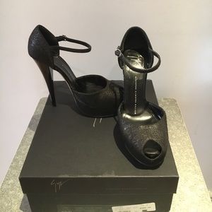 Giuseppe Zanotti Design High Heel Peep Toe